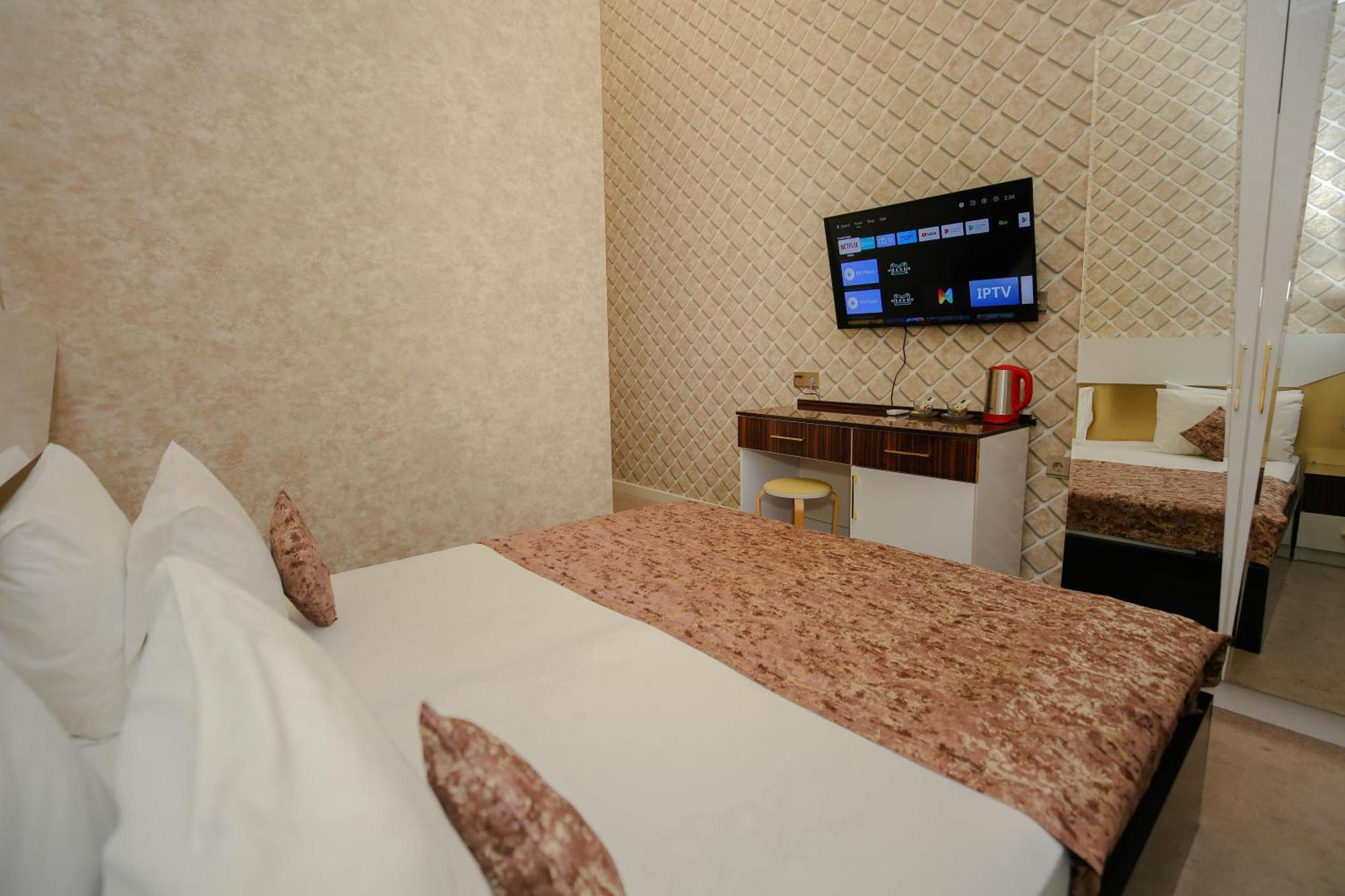 Dionis Coffee Shop Hotel バクー エクステリア 写真