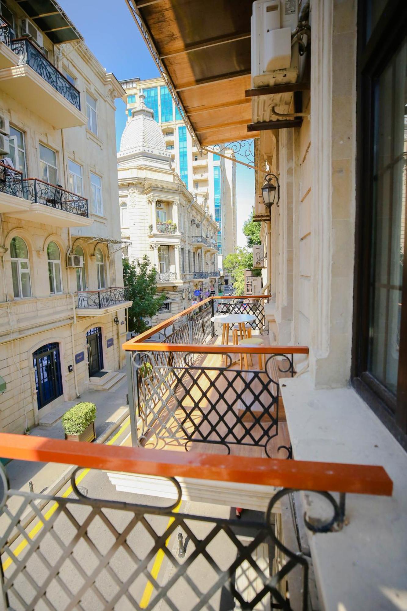 Dionis Coffee Shop Hotel バクー エクステリア 写真